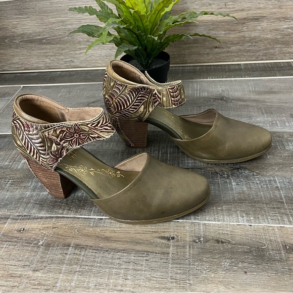 L'ATISTE Shoes - L’ ARISTE Spring Step Toolie-OL Olive Leather Velcro Strap Heel Size EU 36